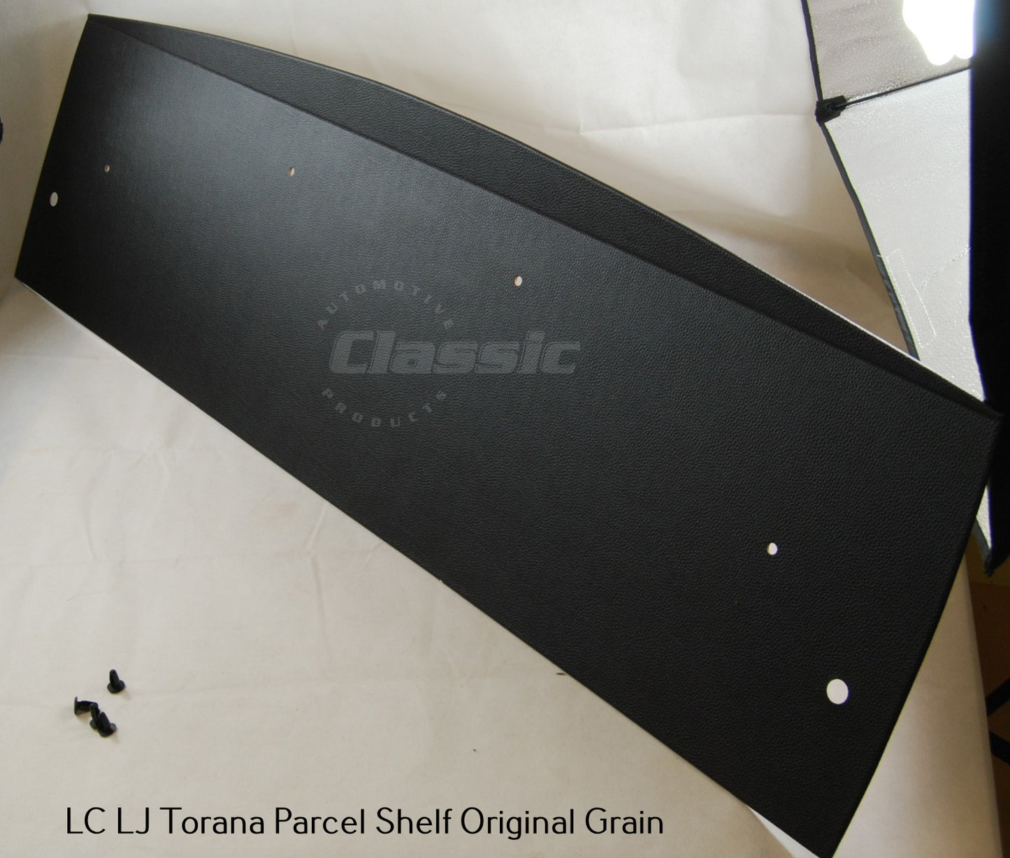 HOLDEN LC LJ TORANA  PARCEL SHELF ORIGINAL GRAIN BLACK VINYL & 4 Black Trim Buttons